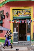 buenos luchten, Argentinië - kunnen, 9 2015 - tango danser in la boca geschilderd huis in buenos aires foto