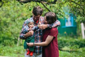 familie buitenshuis portret foto