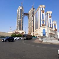 mekka, saudi Arabië, sep 2022 - mooi dag visie van de Jabal omar complex buiten masjid al haram, mekka. foto