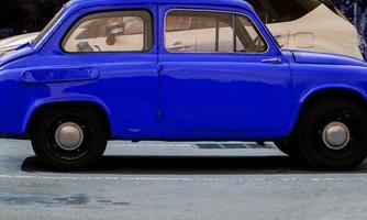 oud blauw auto foto