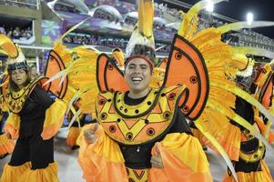 Rio de janeiro, rj Brazilië - februari 09, 2018 - samba school- optocht in sambodroom. rensacer de jacarepagua gedurende festival Bij marques de sapucai straat. foto