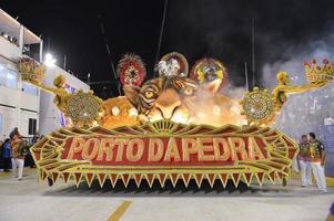 Rio de janeiro, rj Brazilië - februari 09, 2018 - samba school- optocht in sambodroom. unidos Doen porto da pedra gedurende festival Bij marques de sapucai straat. foto