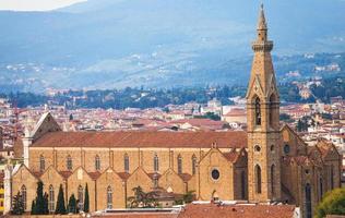 bovenstaand visie van basiliek di de kerstman Croce in Florence foto