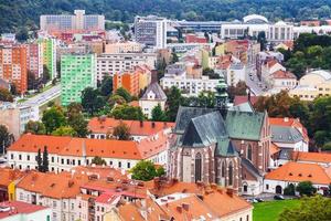 bovenstaand visie van Brno stad met Augustijner abdij foto