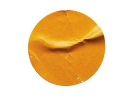 blanco oranje ronde Zelfklevend papier sticker etiket geïsoleerd Aan wit achtergrond foto