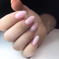 elegant ontwerp van manicure Aan mooi nagels foto