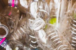 plastic flessen recycling achtergrond concept foto