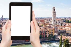 toerist foto's verona stad Aan tablet foto