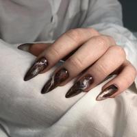 helder veelkleurig ontwerp van manicure.veelkleurig manicure dichtbij omhoog foto