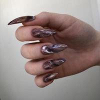 helder veelkleurig ontwerp van manicure.veelkleurig manicure dichtbij omhoog foto