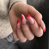 helder veelkleurig ontwerp van manicure.veelkleurig manicure dichtbij omhoog foto