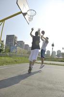 streetball spel Bij vroeg ochtend- foto