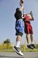 streetball spel Bij vroeg ochtend- foto