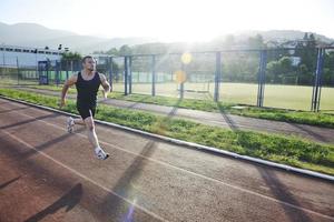 jong atleet rennen foto