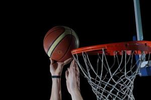 basketbalspeler in actie foto