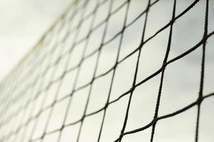 sport- netto. volleybal apparatuur. rooster tegen lucht. foto