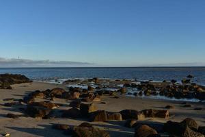 mooi strand kust Aan een nieuw Engeland kust foto