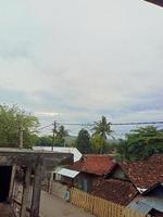 bewolkt weer in penae dorp foto