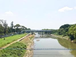 een voetganger brug foto