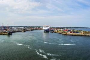 zomer kust kalmte zee foto