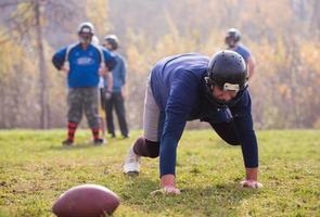 Amerikaans Amerikaans voetbal speler in actie foto