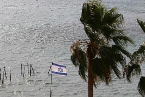 de blauw en wit vlag van Israël met de zespuntig ster van david. foto