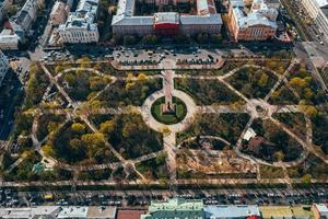 kiev. Oekraïne. april 18 2019. monument taras sjevtsjenko. antenne visie. foto