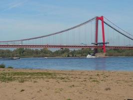 Emmerich Bij de Rijn rivier- in Duitsland foto