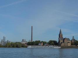 Emmerich Bij de Rijn rivier- in Duitsland foto