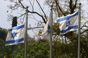 de blauw en wit vlag van Israël met de zespuntig ster van david. foto