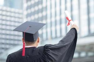 feliciteren de afstuderen Bij de Universiteit foto