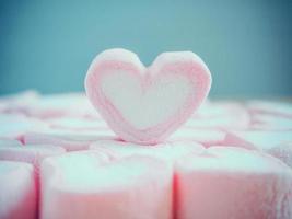 roze hartvorm marshmallow voor Valentijnsdag achtergrond foto