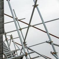 een stellingen structuur in bouw plaats foto