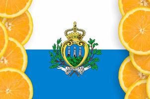 san marino vlag in citrus fruit plakjes verticaal kader foto