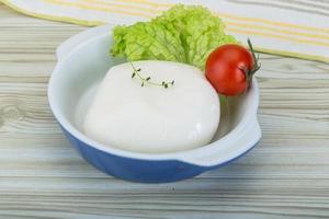 Mozzarella Aan hout foto