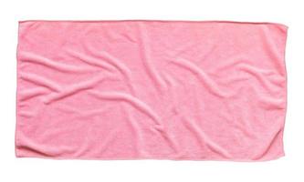 roze strand handdoek geïsoleerd wit achtergrond foto
