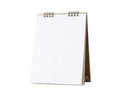 wit blanco papier bureau kalender mockup geïsoleerd Aan wit achtergrond foto