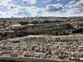 een visie van Jeruzalem van de monteren van olijven foto