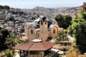 een visie van de kerk van st peter Bij galicantu in Jeruzalem foto