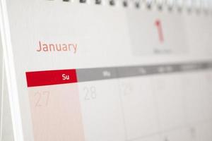 januari kalender bladzijde met maanden en datums bedrijf planning afspraak vergadering concept foto