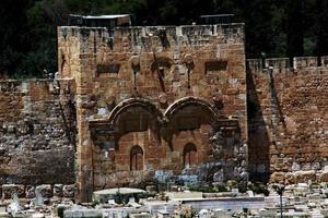 een visie van de verzegeld gouden poort in jeruzalemjerusalemisraelreizenbuiten foto