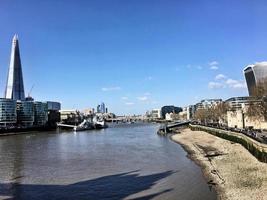 uitzicht op de rivier de Theems in londen foto