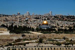 een panoramisch uitzicht over Jeruzalem foto