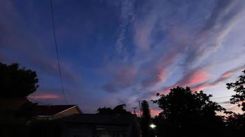 bewolkt avond lucht achtergrond met mooi kleur gradatie 02 foto