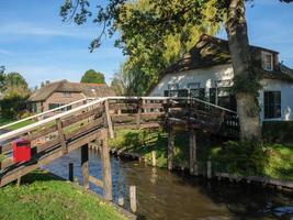 de Nederlands dorp van giethoorn foto