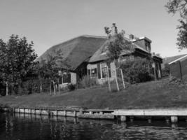 de Nederlands dorp giethoorn foto