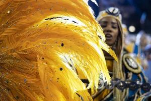 rio, Brazilië, april 22, 2022, samba school- tuiuti in de Rio carnaval gehouden Bij de marques de sapucai sambadrome foto