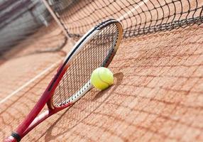 tennis racket, klei rechtbank, wta tour, rolland garros foto