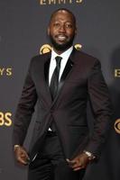 los angeles - sep 17 lamorne morris Bij de 69e spitsuur emmy prijzen - aankomsten Bij de microsoft theater Aan september 17, 2017 in los engelen, ca foto