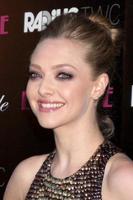 los angeles - aug 5 - amanda seyfried arriveert Bij de lovelace la première Bij de Egyptische theater Aan augustus 5, 2013 in los engelen, ca foto